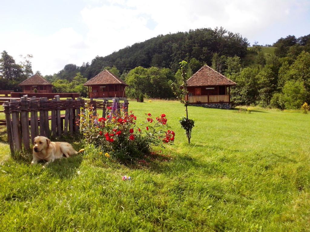 Etno Village Gostoljublje Kosjeric Exterior photo